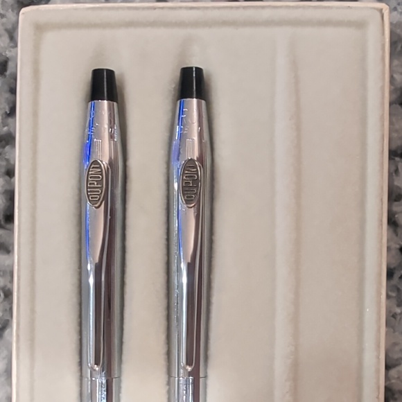 Silver Pen Set - Picture 7 of 7